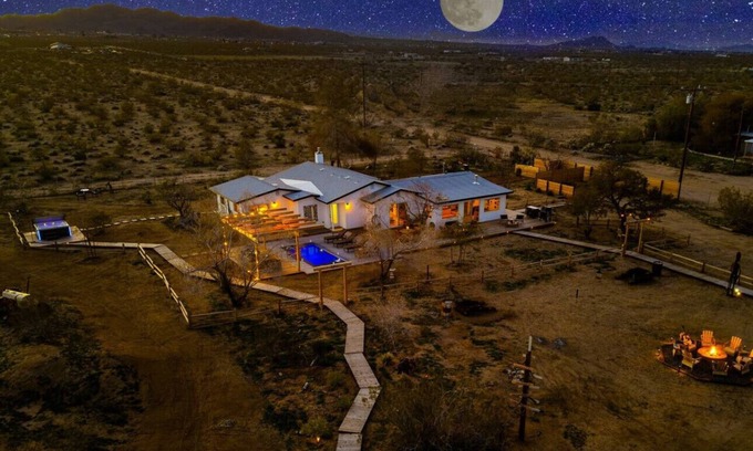 Landers House | #1 Joshua Tree Escape-Heated Pool