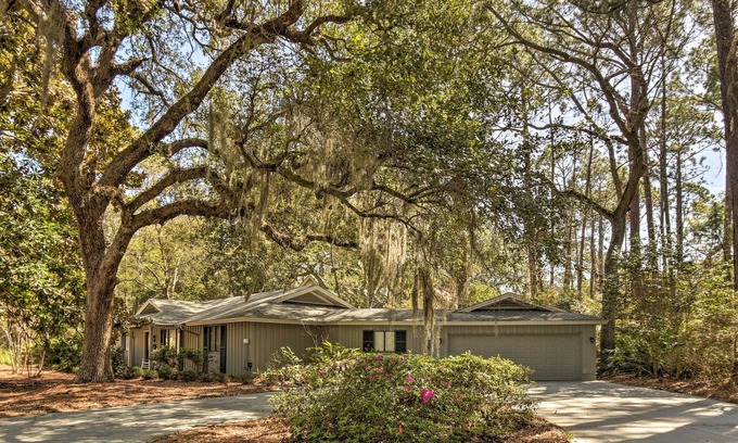 Heritage Woods House | < 1 Mi to Beach: Family-Friendly Hilton Head Home