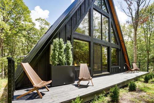 Alpine Lake House | 1 Mi to Resort Beach Alpine Lake A-Frame!