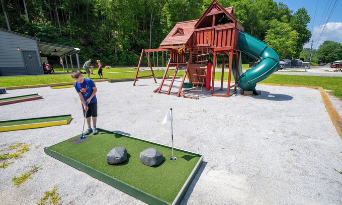 Robbinsville Cabin | 1 Room Cabin- " The Farm House"