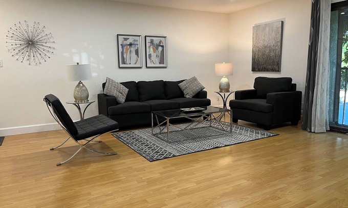 Downtown Apartment | 1. Superb 2-bd 2-bth Apartment in City Center