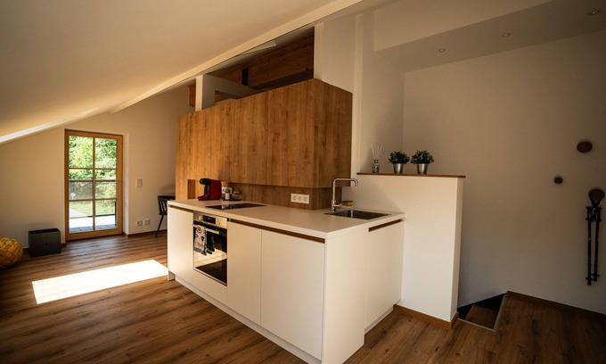 Saulgrub Apartment | 1-zimmer Apartment "kuschelkanzel"