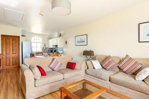 Bushmills House | 10 Ballaghmore Cottages