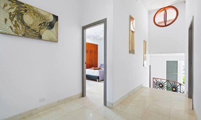 Castillogrande Villa | 10-bedroom beachfront mansion with pool and discotheque