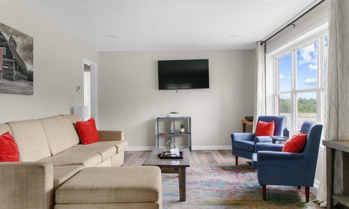 Birmingham House | 10 Min to Downtown-Modern in Magic City-Both Units