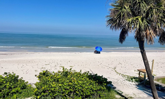 Belleair Beach House | 10 steps to beach, Spacious,Relaxing, Newly renovated, 2 Story townhome
