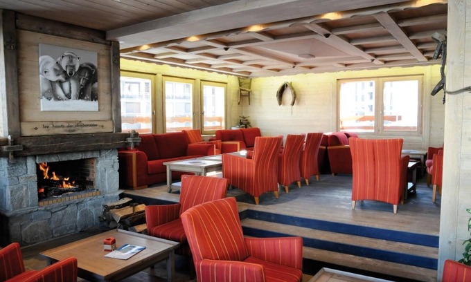 La Toussuire Apartment | 100m from ski slopes, fitness, swimming pool, sauna, hammam, balcony, tv, ski locker, 40m²