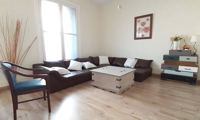 Aiguerelles Apartment | 100m² D'espace et de Calme Entre Corum, Gare & Place de la Comédie