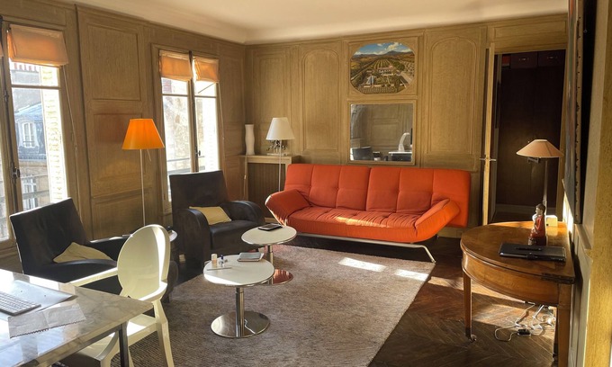 Madeleine Apartment | 100m2 designer apartment, sunny and quiet in the heart of Paris.