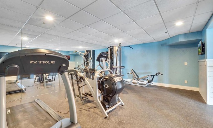 Charlevoix House | 101 Edgewater Inn