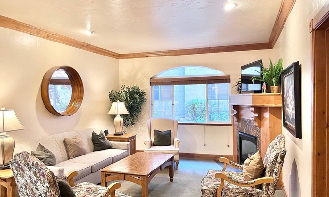 Zermatt Villa | 1047/49 4-Star Zermatt 2B2B Villa Near Park City