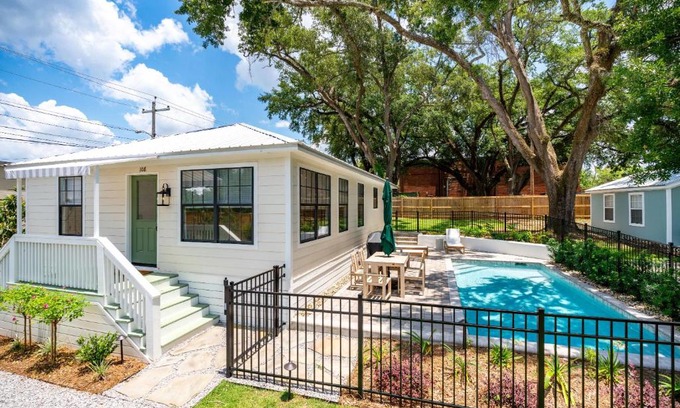 Fairhope House | 108 the Church St Collection with Pool