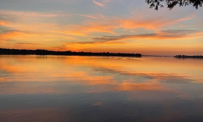 Alburg House | #11 Isle View - Fishing, Sunsets, Beaches, Golfing