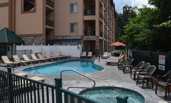Gatlinburg Condo | 110 Bon Air Drive. Scenic Downtown Gatlinburg . Wonderful Restaurants.