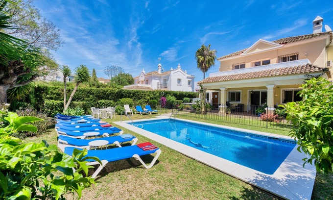 New Golden Mile Villa | 1106- Bel Air Family Villa