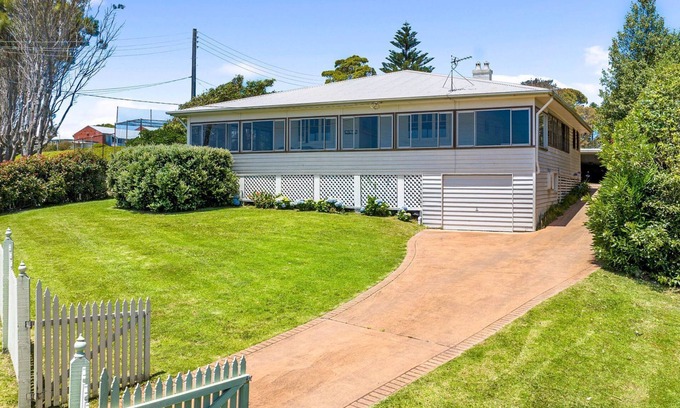 Narooma House | 12 Bluewater Drive Narooma