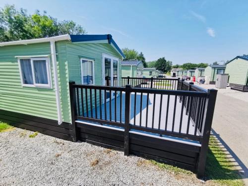Tewitfield Cabin | 12 Borwick Lakes- Newly Refurbished