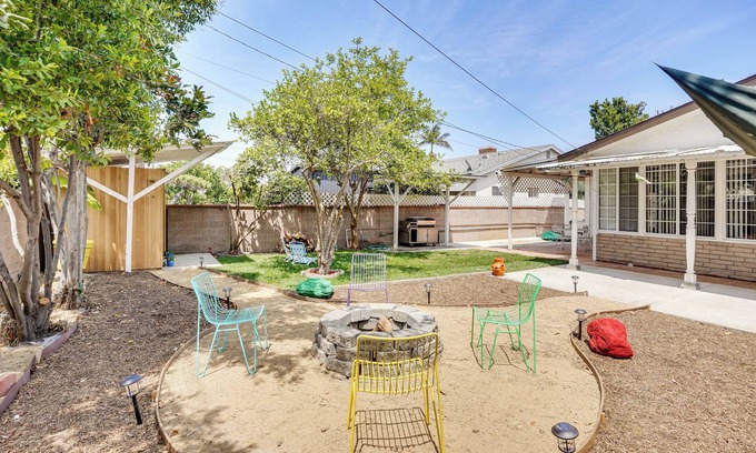 Downey House | 12 Mi to Dtwn LA: Family Home w/Private Sauna!