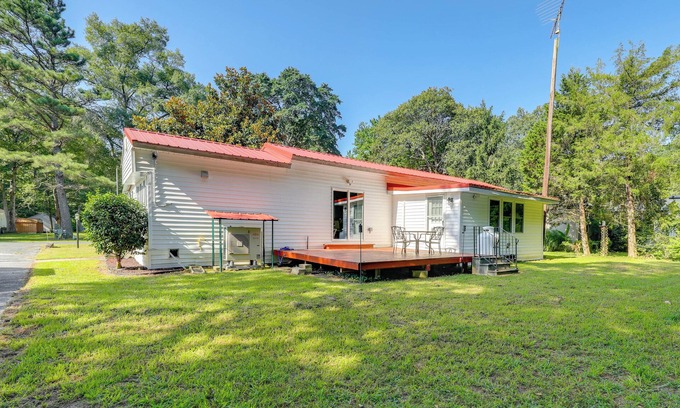 Georgetown House | 12 Mi to Dtwn Lewes & Beach: Delaware Home w/Deck