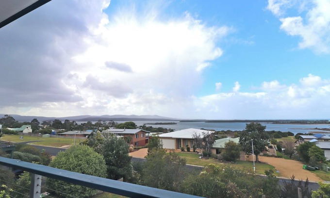 Mallacoota House | 12 Raheen Drive, Mallacoota