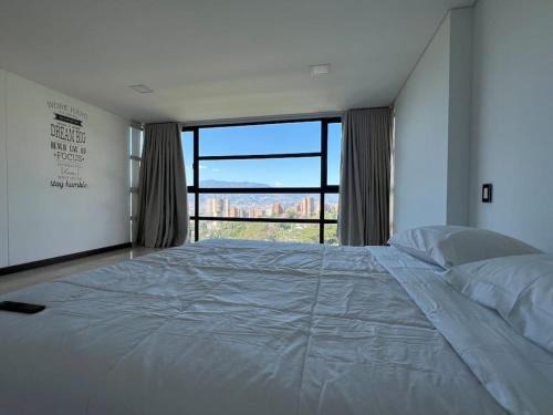 El Castillo Apartment | 1202, Central Apartment in El Poblado + View