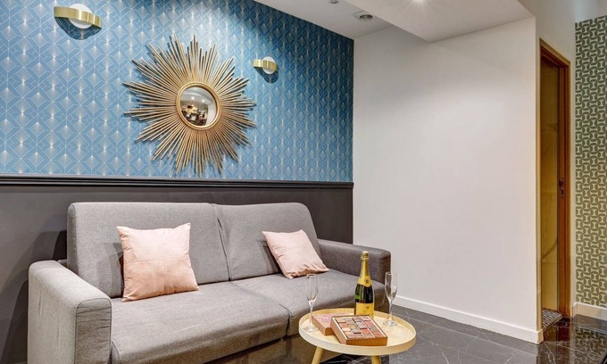 Les Halles Apartment | 127 Samara - Stunning Suite Near the Louvre