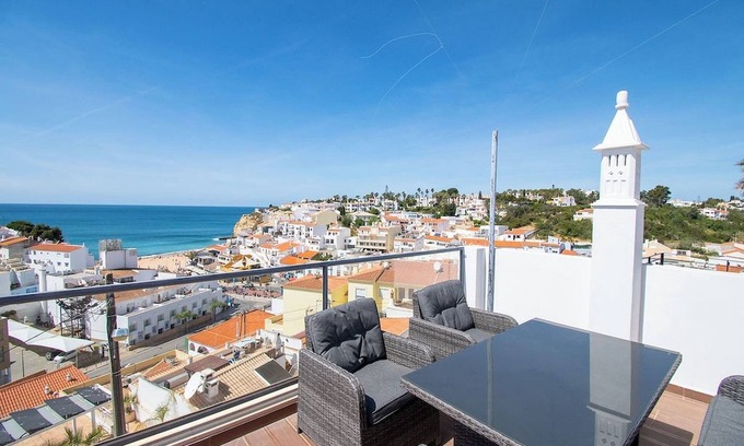 Carvoeiro Ski Chalet | 12A Modernised yet traditional house