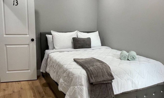 Primos Secane House | #13 NEW Cozy Room in Angora