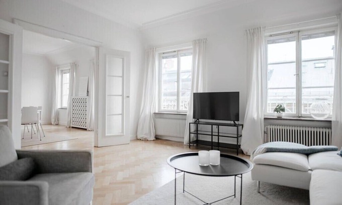 Ostermalm Apartment | 130 SQM Top floor apartment in Östermalm