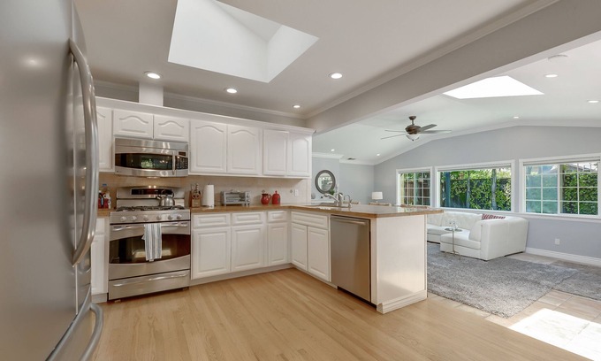 Fair Oaks House | 14MP: "Place Was Incredible" by Stanford, Meta