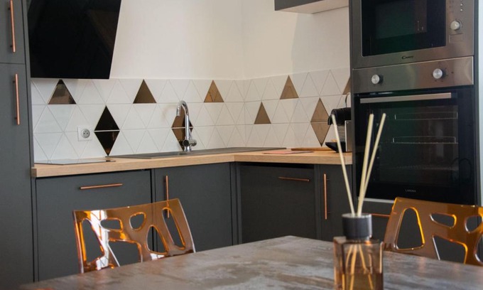 Centre Ville Bed & Breakfast | 15ème droite - Tour Perret - Centre-Ville - 4 étoiles