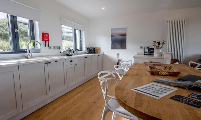 Pistyll House | 15 - 3 Bedroom Cottage - LP