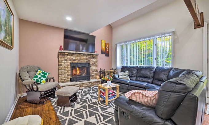 Tobyhanna Cottage | 15 Mi to Skiing: Charming Tobyhanna Cottage!