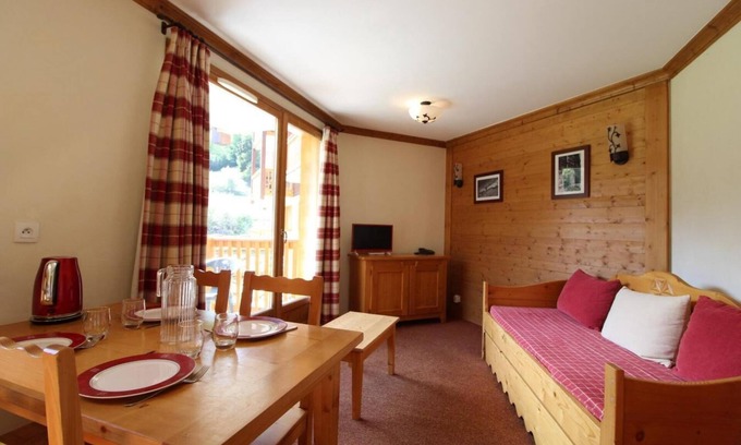 Val Cenis Apartment | 150m from ski slopes, 1st floor, fitness, swimming pool, balcony, tv, ski locker, 31m², Val Cenis