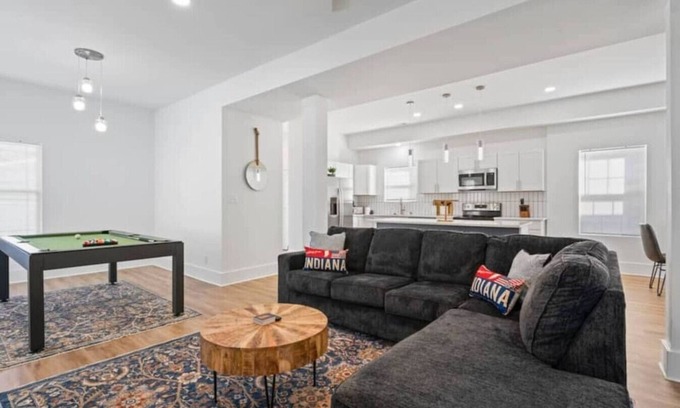 Indianapolis Apartment | 151) Perfect for large groups!