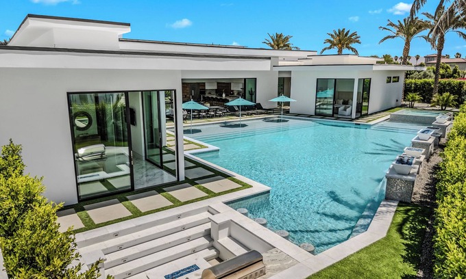 Indio House | 16 Luxury Villas for Private Resort-Style Retreats & Events | Bravo by AvantStay