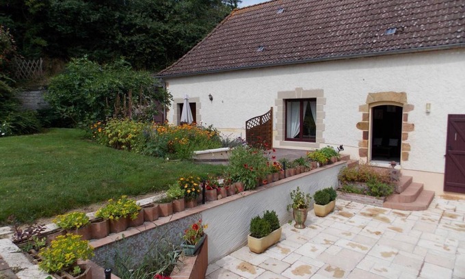 Neuvy Apartment | 17th Century Cottage with Garden and Pets Allowed