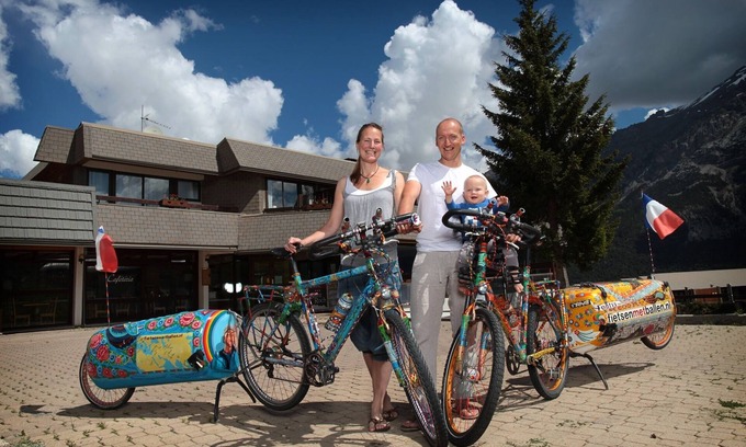 Puy-Saint-Vincent Hotel | 18 Rooms & Shared Living Room at Ski Slopes; Perfect for Families and Groups