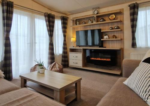 Towyn Resort | 180 Golden Gate Caravan Holiday Park Towyn