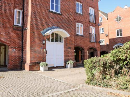 New Forest District Apartment | 19 Quayside Walk