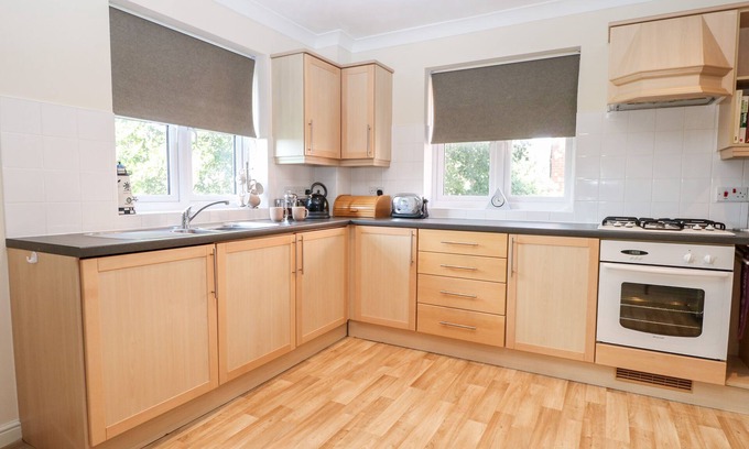 New Forest District Cottage | 19 Quayside Walk