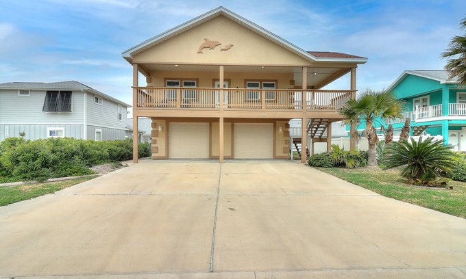 Safe Harbor House | 199 m² House ∙ 4 bedrooms ∙ 14 guests