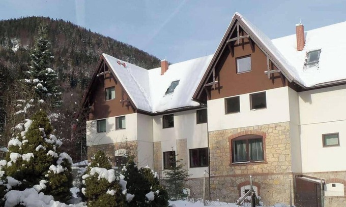 Semmering Apartment | 19th Century Villa - Sleeps up to 4 & Free Parking