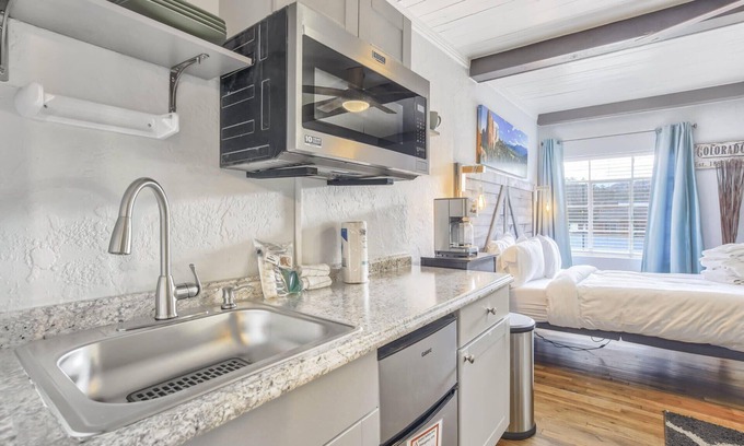 West Colorado Springs Cabin | 1BD Cozy Suiterestaurants & Hiking!dogs Welcome