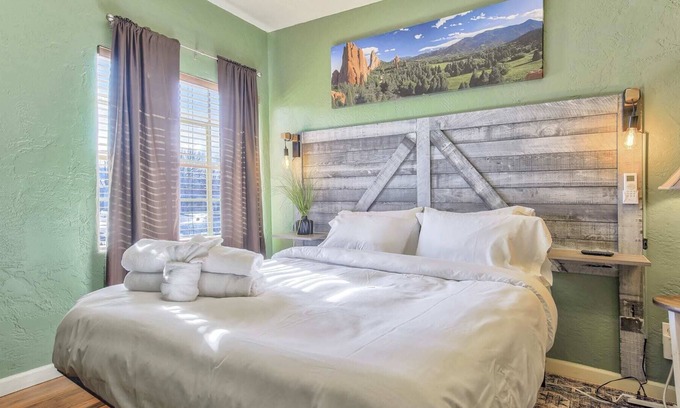 West Colorado Springs Apartment | 1BD Suite Close to Red Rocks Dogs Welcome!