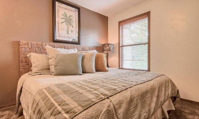 Indian Point Resort | 1BD/Top Family Resort on Indian Point on Table Rock Lake in Branson, Mo