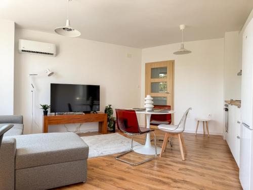 Plovdiv Apartment | 1BR Apartment with a Designated Workspace, Free Street Parking and Free Gym Pass