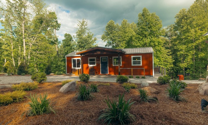 Frenchburg Cabin | 1BR Hot Tub Clean/Quiet Fire Pit