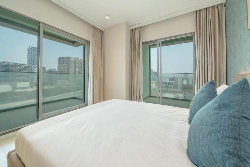 Jumeirah Village Triangle Apartment | 1BR Staywell Apartment Experience