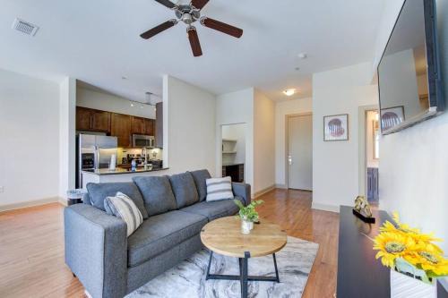 Astrodome Apartment | 1BR Urban Retreat Pool Gym Near NRG WiFi PetOK